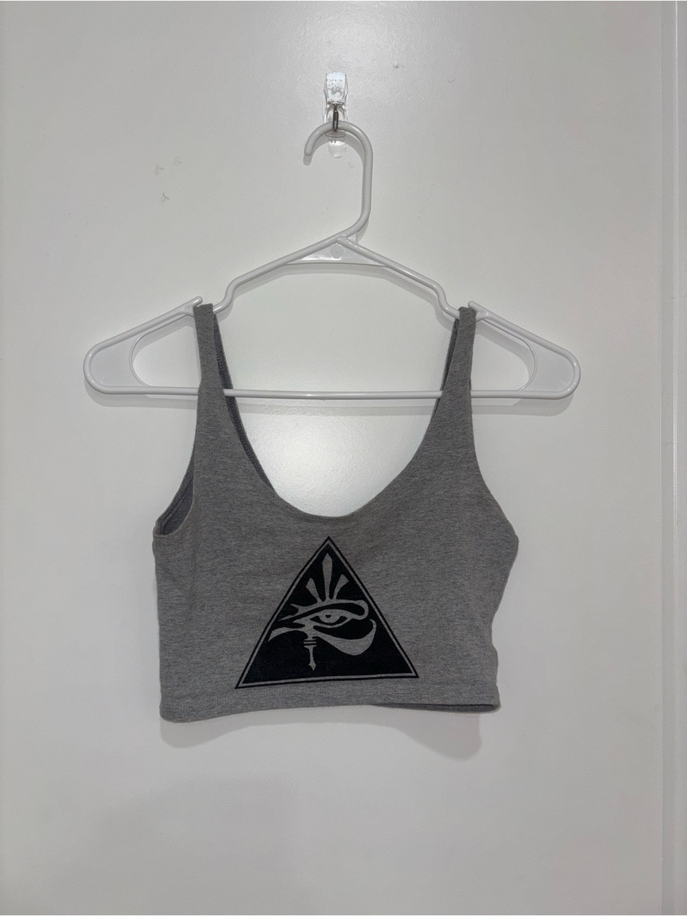 💕 Urban Outfitters Out From Under Gray Graphic Egyptian Eye Crop Top 💕 - Picture 7 of 9